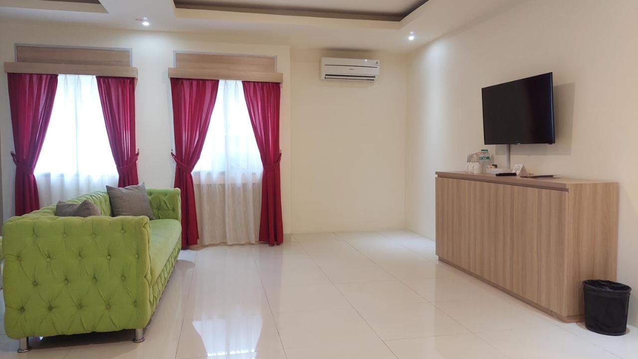 Moritz Hotel Rsab Harapan Kita Jakarta Eksteriør bilde